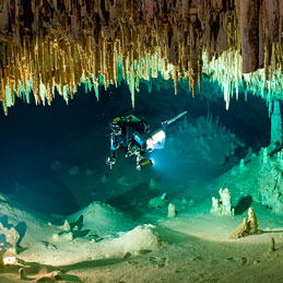 CENOTE DIVING